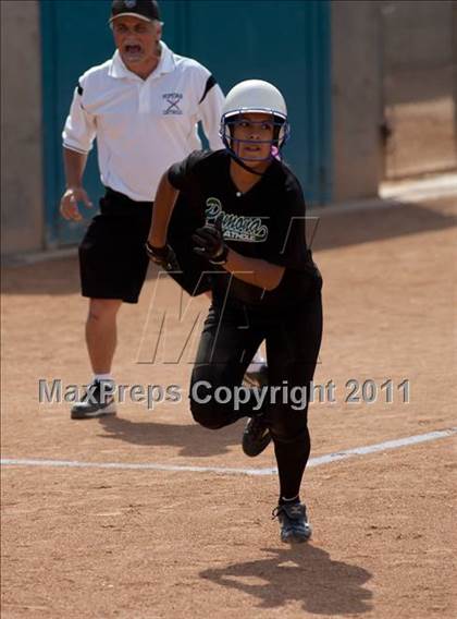 Thumbnail 1 in Pomona Catholic vs. Bellarmine-Jefferson (CIF SS D7 Final) photogallery.