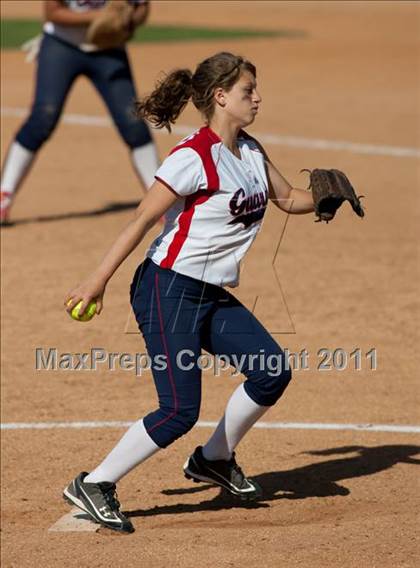 Thumbnail 2 in Pomona Catholic vs. Bellarmine-Jefferson (CIF SS D7 Final) photogallery.