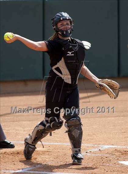 Thumbnail 2 in Pomona Catholic vs. Bellarmine-Jefferson (CIF SS D7 Final) photogallery.
