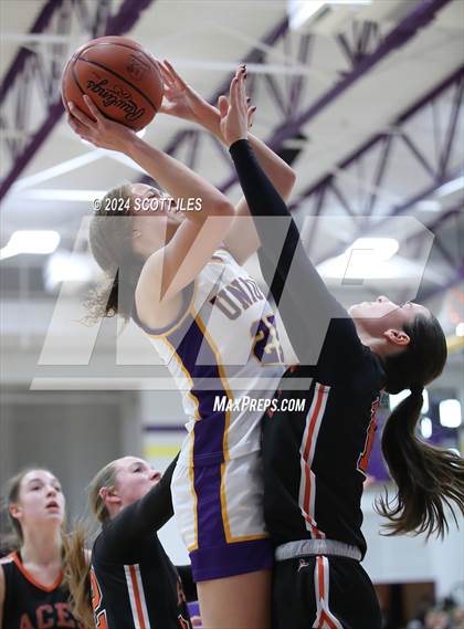 Thumbnail 3 in Amanda-Clearcreek @ Unioto photogallery.