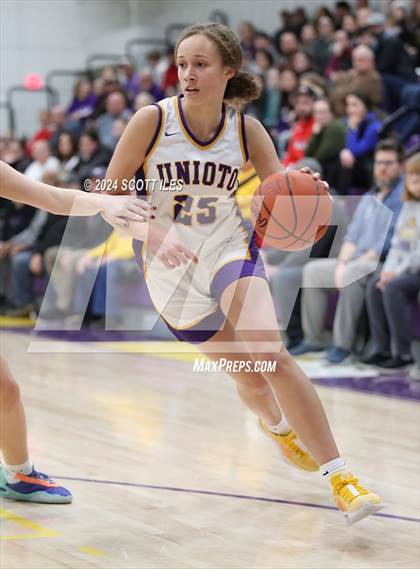 Thumbnail 1 in Amanda-Clearcreek @ Unioto photogallery.