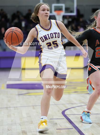Thumbnail 3 in Amanda-Clearcreek @ Unioto photogallery.