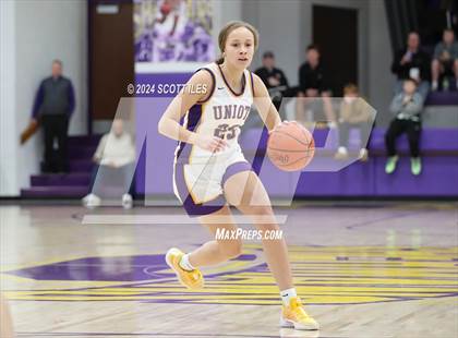 Thumbnail 3 in Amanda-Clearcreek @ Unioto photogallery.