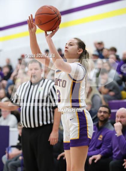 Thumbnail 3 in Amanda-Clearcreek @ Unioto photogallery.