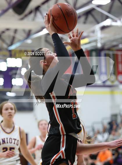 Thumbnail 3 in Amanda-Clearcreek @ Unioto photogallery.