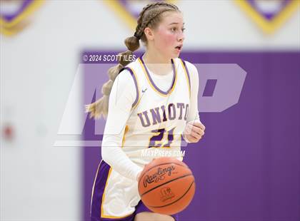 Thumbnail 3 in Amanda-Clearcreek @ Unioto photogallery.