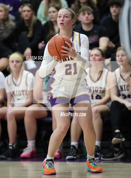Thumbnail 1 in Amanda-Clearcreek @ Unioto photogallery.