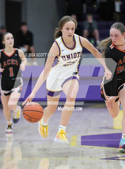 Thumbnail 2 in Amanda-Clearcreek @ Unioto photogallery.