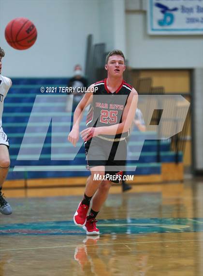Thumbnail 3 in Bear River vs. Summit Academy (Eagle Holiday Shootout) photogallery.