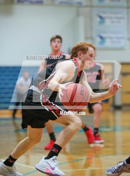 Thumbnail 1 in Bear River vs. Summit Academy (Eagle Holiday Shootout) photogallery.
