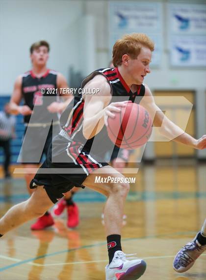 Thumbnail 2 in Bear River vs. Summit Academy (Eagle Holiday Shootout) photogallery.