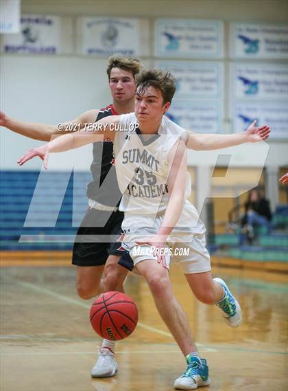 Thumbnail 2 in Bear River vs. Summit Academy (Eagle Holiday Shootout) photogallery.