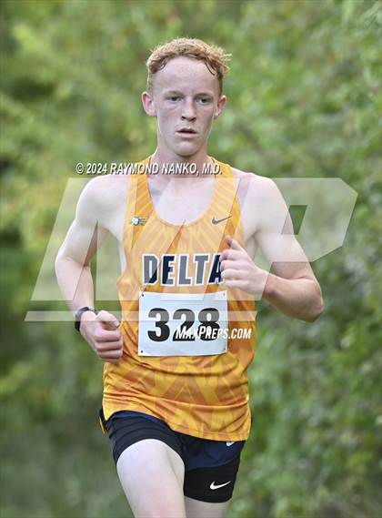 Thumbnail 3 in Delaware County Meet photogallery.