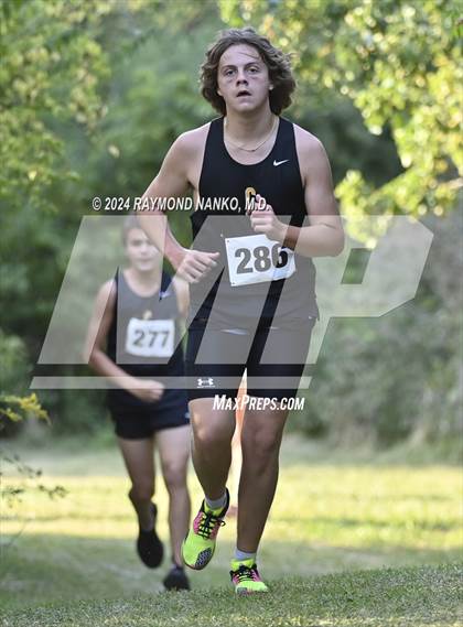 Thumbnail 1 in Delaware County Meet photogallery.