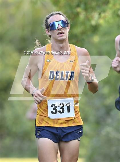 Thumbnail 1 in Delaware County Meet photogallery.