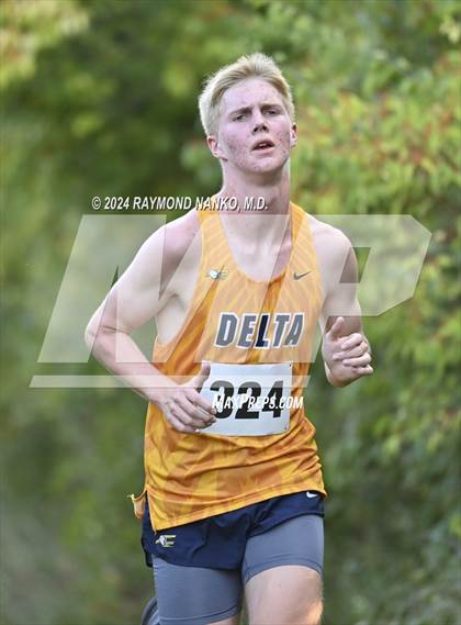 Thumbnail 2 in Delaware County Meet photogallery.