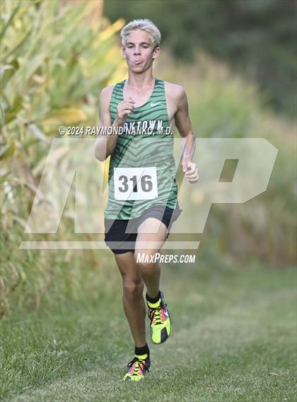 Thumbnail 1 in Delaware County Meet photogallery.