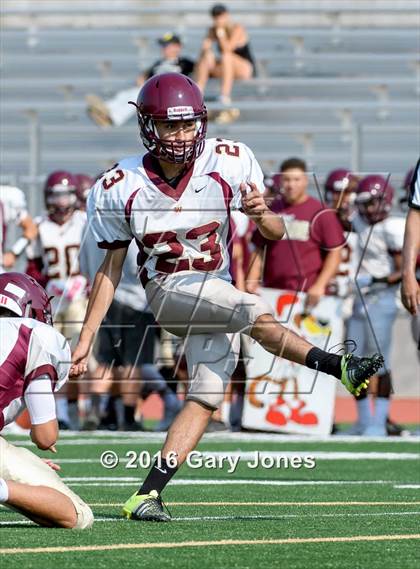 Thumbnail 2 in Whitney vs Oak Ridge scrimmage photogallery.
