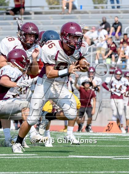 Thumbnail 2 in Whitney vs Oak Ridge scrimmage photogallery.