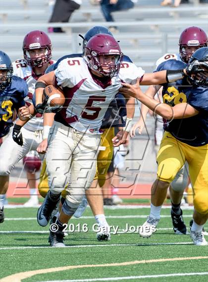 Thumbnail 1 in Whitney vs Oak Ridge scrimmage photogallery.