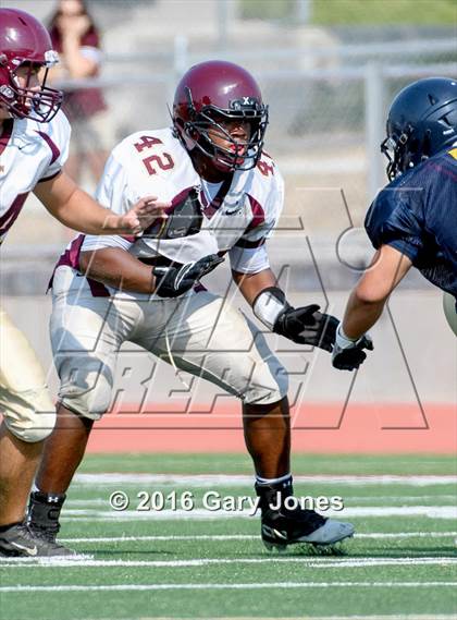 Thumbnail 3 in Whitney vs Oak Ridge scrimmage photogallery.