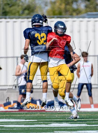 Thumbnail 1 in Whitney vs Oak Ridge scrimmage photogallery.