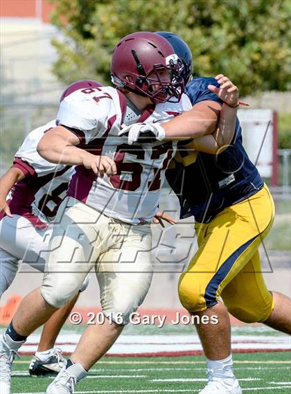 Thumbnail 1 in Whitney vs Oak Ridge scrimmage photogallery.