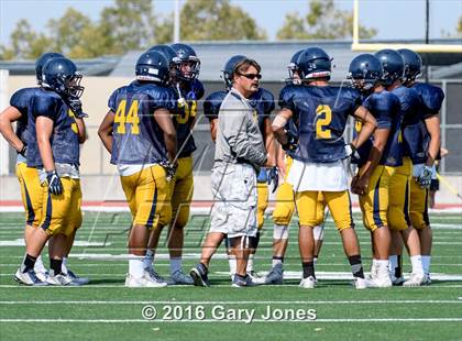 Thumbnail 2 in Whitney vs Oak Ridge scrimmage photogallery.
