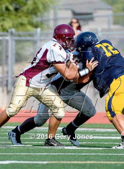 Thumbnail 1 in Whitney vs Oak Ridge scrimmage photogallery.