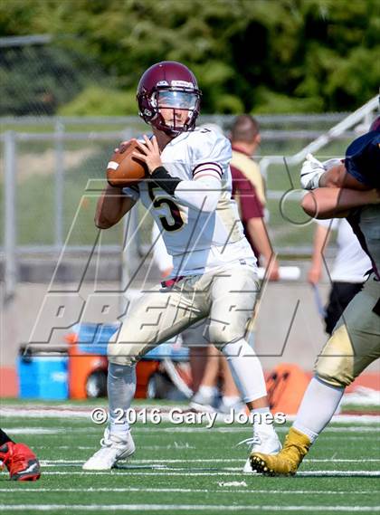 Thumbnail 2 in Whitney vs Oak Ridge scrimmage photogallery.