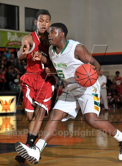 Thumbnail 1 in Fairfield vs. Vanden (CIF SJS D3 Playoffs) photogallery.