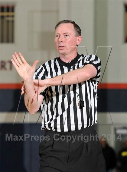 Thumbnail 2 in Fairfield vs. Vanden (CIF SJS D3 Playoffs) photogallery.