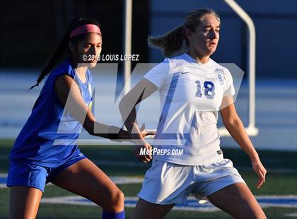 Thumbnail 1 in Charter Oak @ San Dimas photogallery.