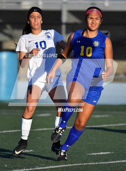 Thumbnail 2 in Charter Oak @ San Dimas photogallery.