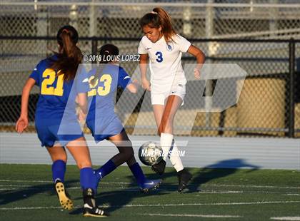 Thumbnail 1 in Charter Oak @ San Dimas photogallery.