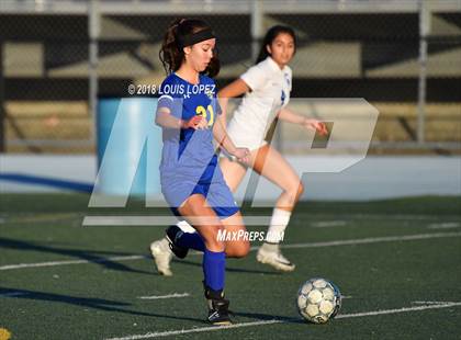 Thumbnail 1 in Charter Oak @ San Dimas photogallery.
