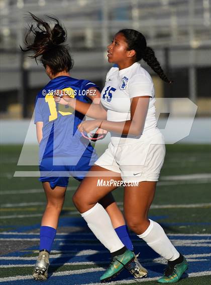 Thumbnail 1 in Charter Oak @ San Dimas photogallery.