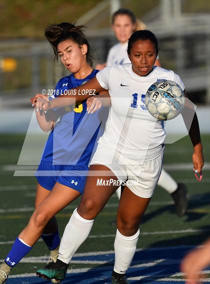 Thumbnail 3 in Charter Oak @ San Dimas photogallery.