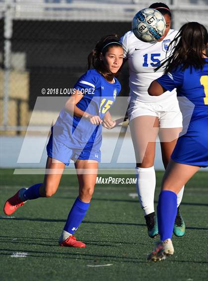 Thumbnail 1 in Charter Oak @ San Dimas photogallery.