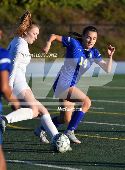 Thumbnail 1 in Charter Oak @ San Dimas photogallery.