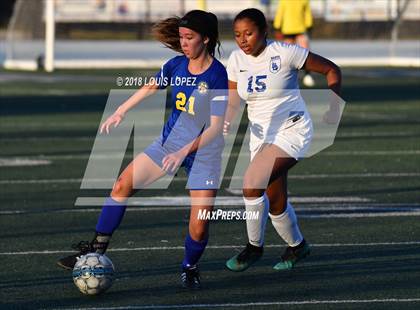 Thumbnail 1 in Charter Oak @ San Dimas photogallery.