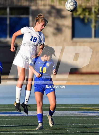 Thumbnail 3 in Charter Oak @ San Dimas photogallery.