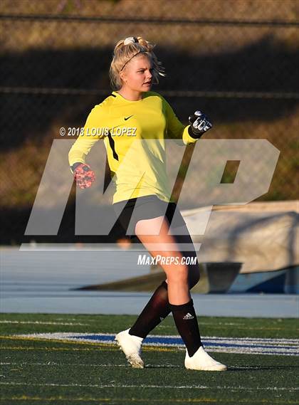 Thumbnail 3 in Charter Oak @ San Dimas photogallery.