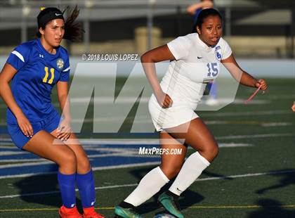 Thumbnail 1 in Charter Oak @ San Dimas photogallery.