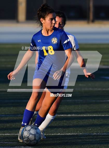 Thumbnail 1 in Charter Oak @ San Dimas photogallery.