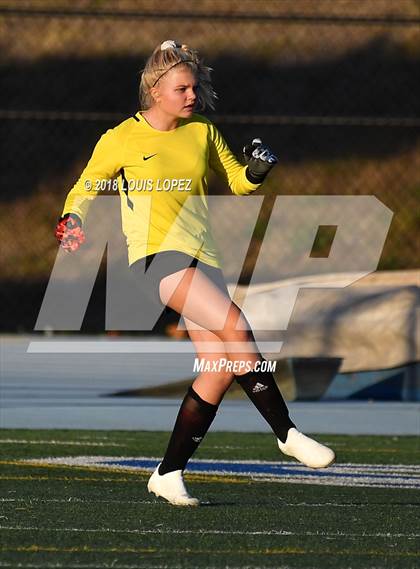 Thumbnail 2 in Charter Oak @ San Dimas photogallery.
