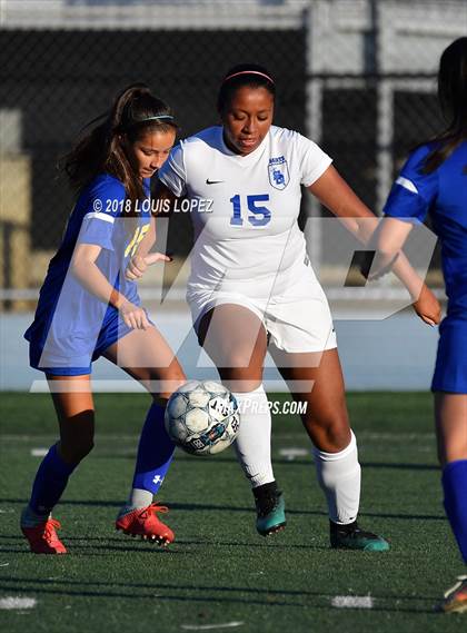 Thumbnail 1 in Charter Oak @ San Dimas photogallery.