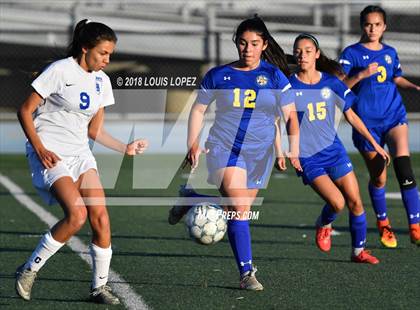 Thumbnail 1 in Charter Oak @ San Dimas photogallery.