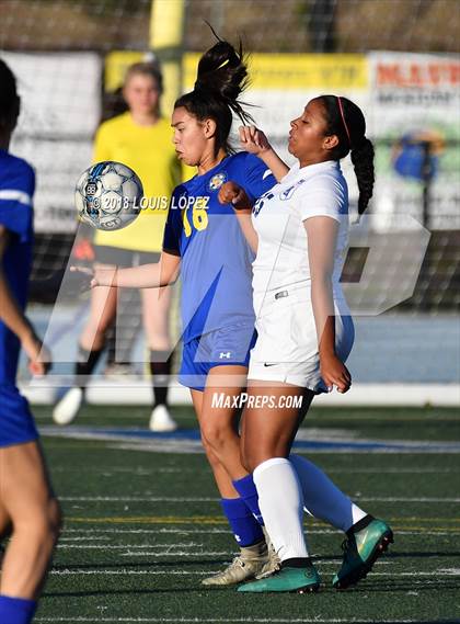 Thumbnail 1 in Charter Oak @ San Dimas photogallery.