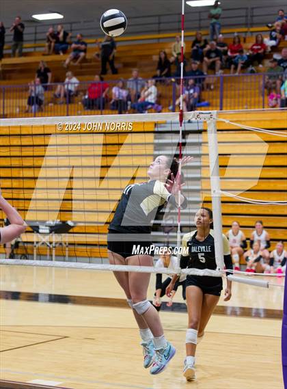 Thumbnail 2 in Daleville vs. Woodlan (Leo Invite) photogallery.